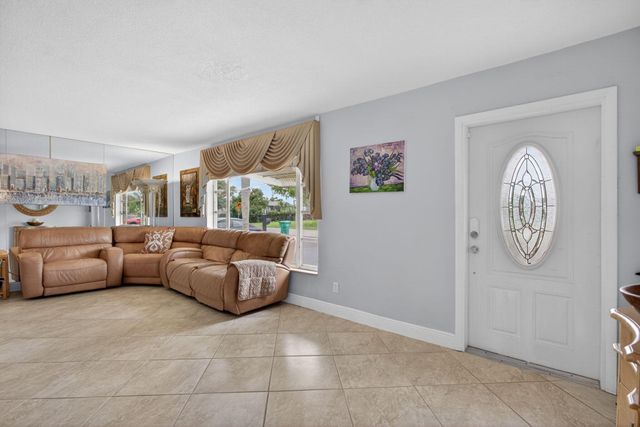 7306 NW 94th Way, Tamarac, FL 33321