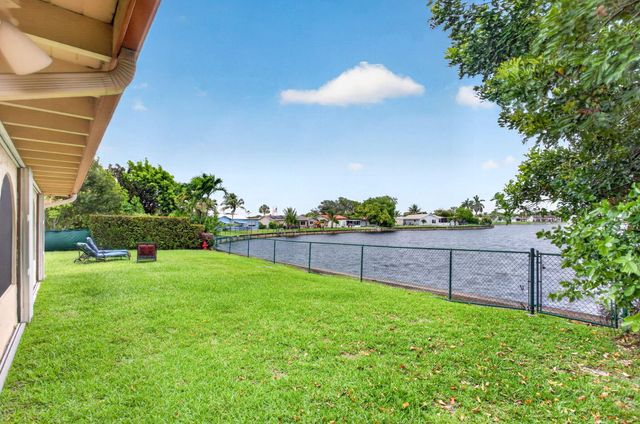 7306 NW 94th Way, Tamarac, FL 33321