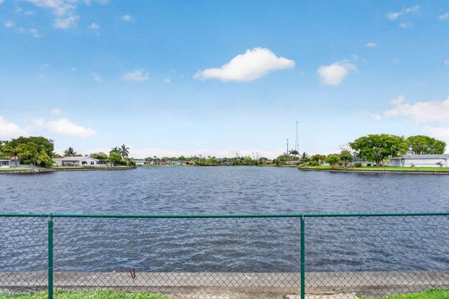 7306 NW 94th Way, Tamarac, FL 33321
