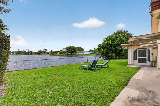 7306 NW 94th Way, Tamarac, FL 33321