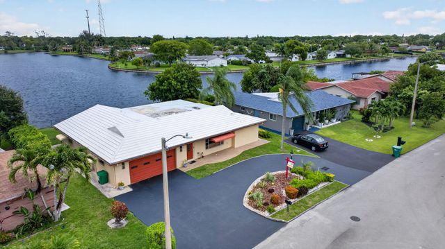 7306 NW 94th Way, Tamarac, FL 33321