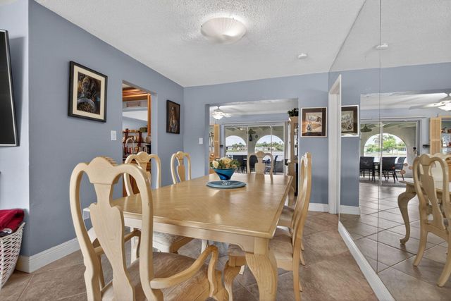 7306 NW 94th Way, Tamarac, FL 33321