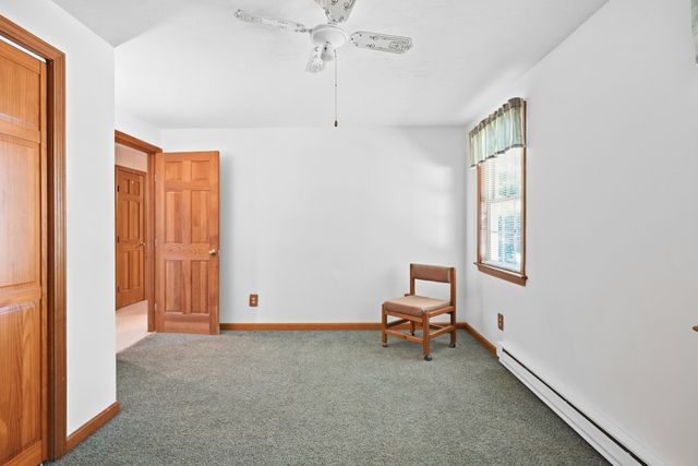 8 Glenmere Rd, Charlton, MA 01507