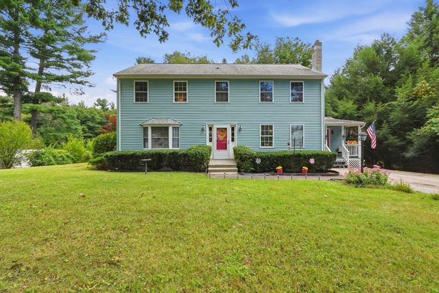 8 Glenmere Rd, Charlton, MA 01507