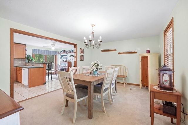 8 Glenmere Rd, Charlton, MA 01507