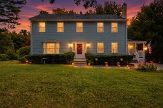 8 Glenmere Rd, Charlton, MA 01507