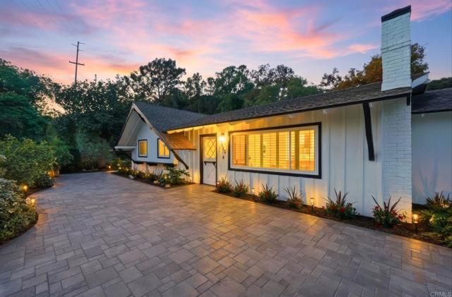 323 Glencrest Drive, Solana Beach, CA 92075
