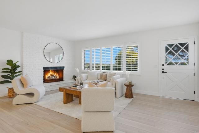 323 Glencrest Drive, Solana Beach, CA 92075