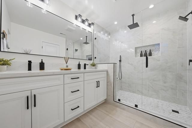 323 Glencrest Drive, Solana Beach, CA 92075