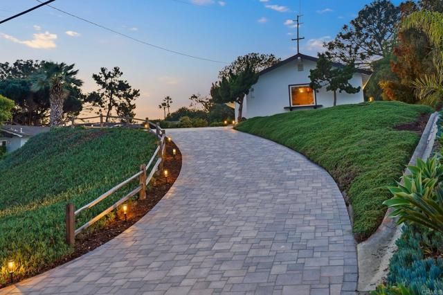 323 Glencrest Drive, Solana Beach, CA 92075