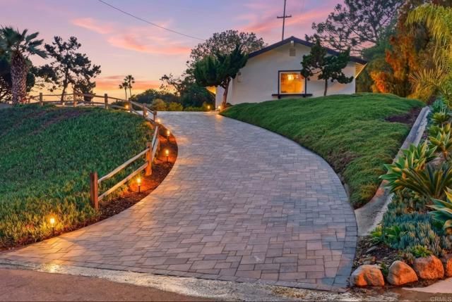 323 Glencrest Drive, Solana Beach, CA 92075