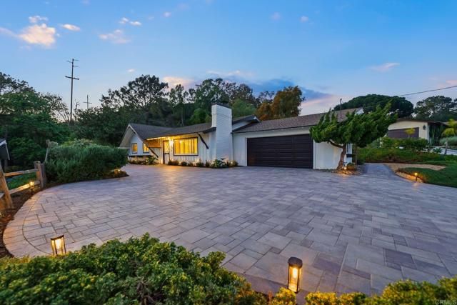 323 Glencrest Drive, Solana Beach, CA 92075