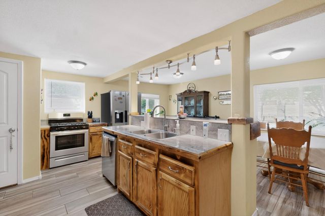 308 Dolores Drive NW, Albuquerque, NM 87105