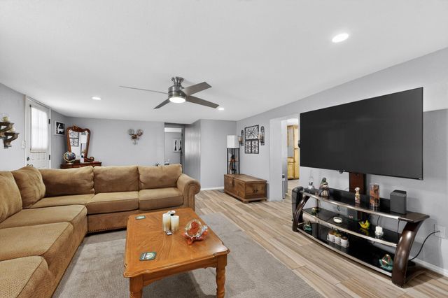308 Dolores Drive NW, Albuquerque, NM 87105