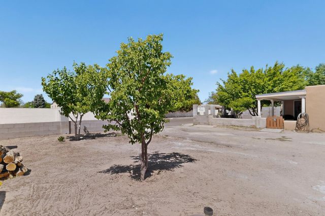 308 Dolores Drive NW, Albuquerque, NM 87105