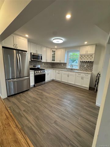 630 Tulip Avenue 2, Floral Park, NY 11001