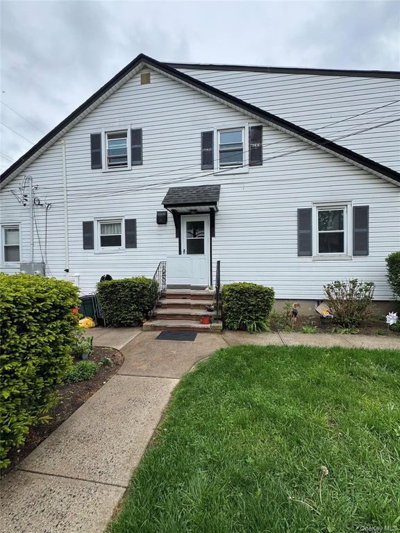630 Tulip Avenue 2, Floral Park, NY 11001