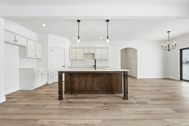 17663 Seahawk Lane, Huntertown, IN 46748