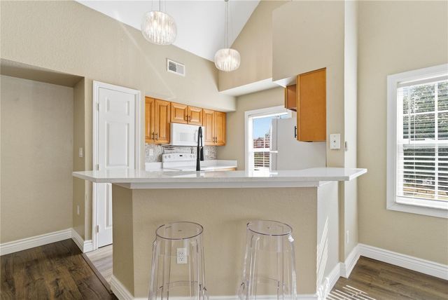 9646 LAKE CHASE ISLAND WAY 9646, Tampa, FL 33626
