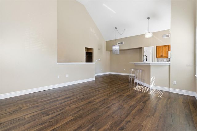 9646 LAKE CHASE ISLAND WAY 9646, Tampa, FL 33626