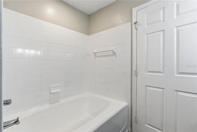 9646 LAKE CHASE ISLAND WAY 9646, Tampa, FL 33626