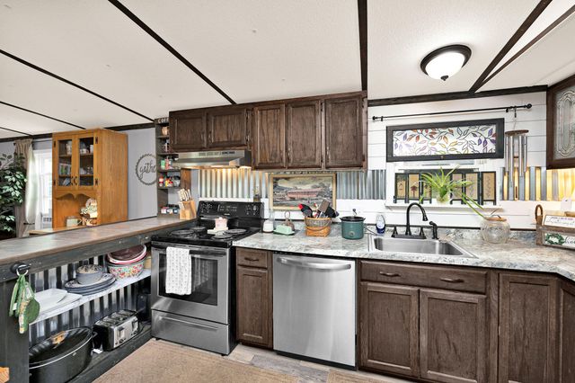 1794 Kirkwood Road, Salvisa, KY 40372