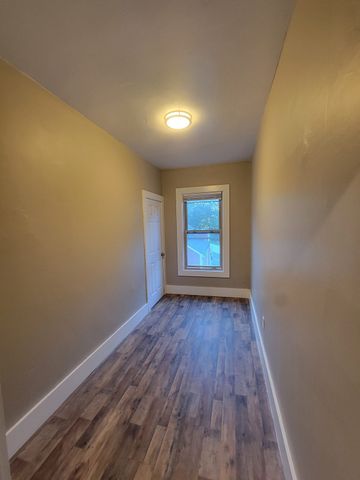 84 North Main Street 2, Grafton, MA 01519