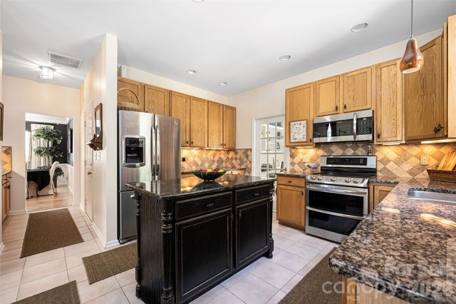 211 Alnwick Lane, Waxhaw, NC 28173