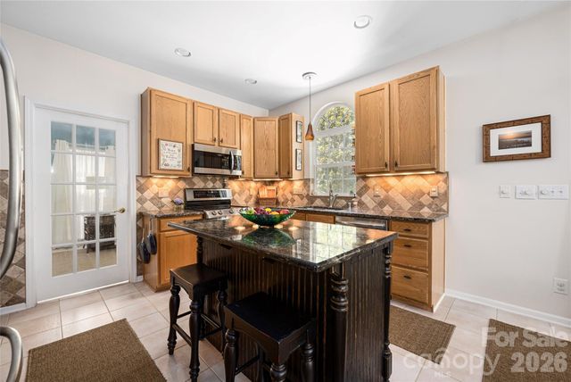 211 Alnwick Lane, Waxhaw, NC 28173