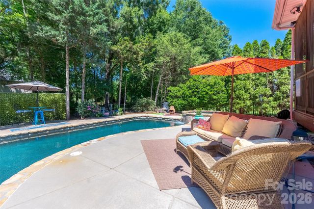 211 Alnwick Lane, Waxhaw, NC 28173