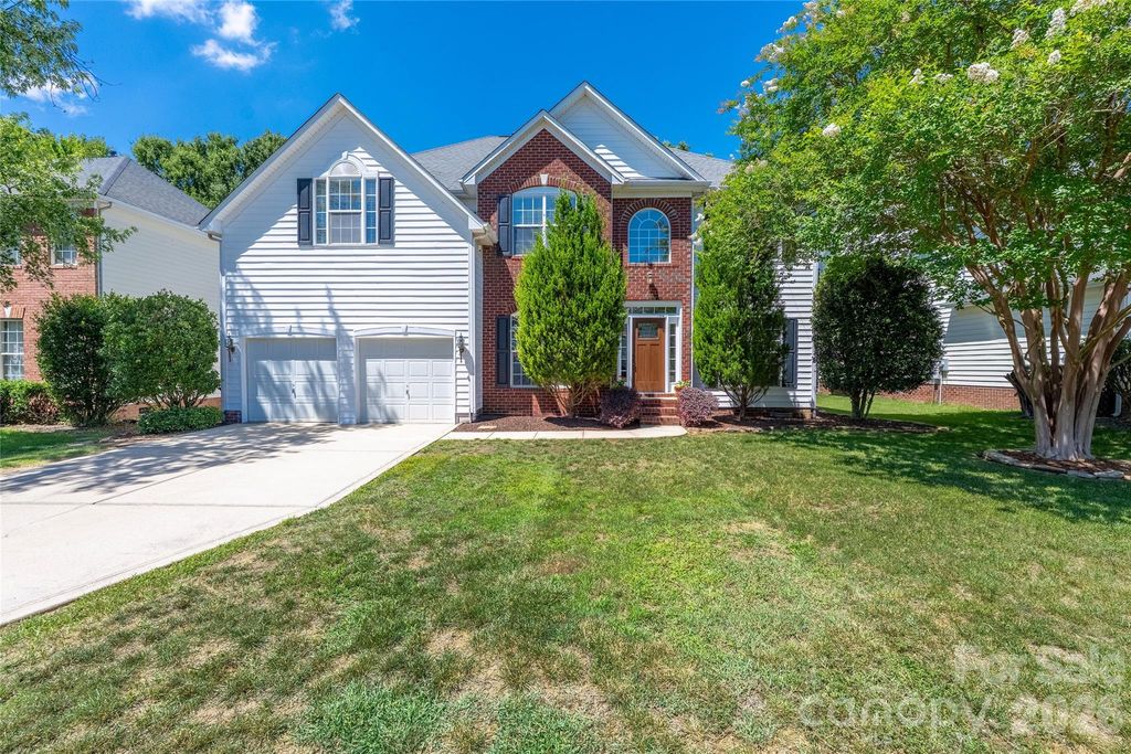 211 Alnwick Lane, Waxhaw, NC 28173