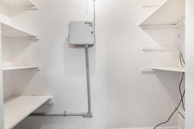 1002 W Wrights Avenue, Comanche, TX 76442