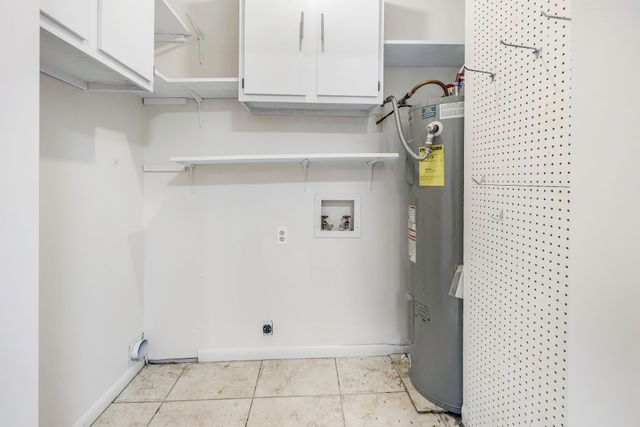 1002 W Wrights Avenue, Comanche, TX 76442