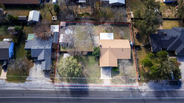 1002 W Wrights Avenue, Comanche, TX 76442