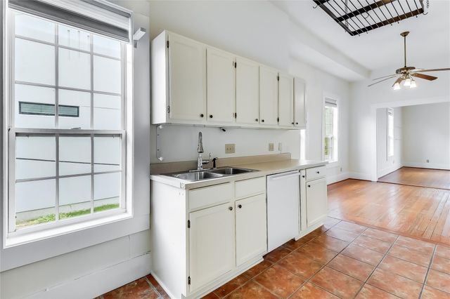 609 W 35th ST, Austin, TX 78705