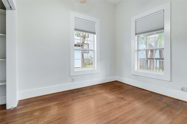 609 W 35th ST, Austin, TX 78705