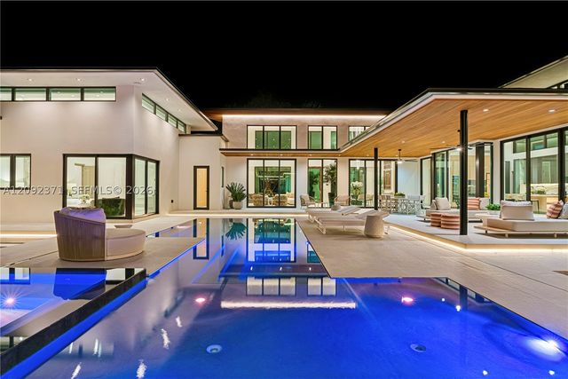 12250 SW 62nd Ave, Pinecrest, FL 33156