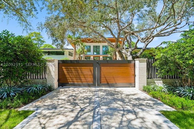 12250 SW 62nd Ave, Pinecrest, FL 33156