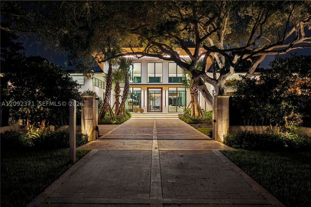 12250 SW 62nd Ave, Pinecrest, FL 33156
