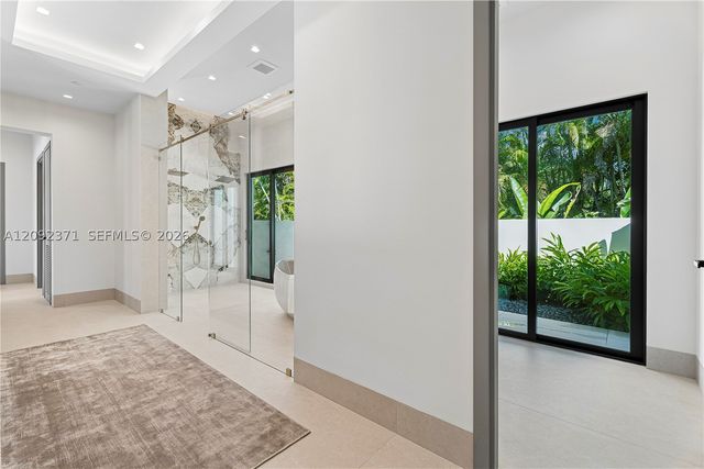 12250 SW 62nd Ave, Pinecrest, FL 33156