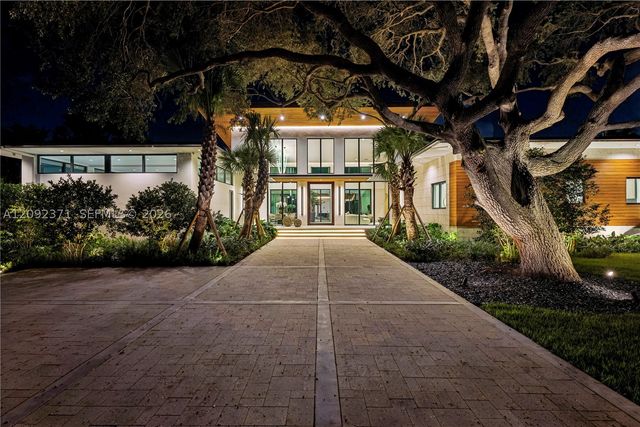 12250 SW 62nd Ave, Pinecrest, FL 33156