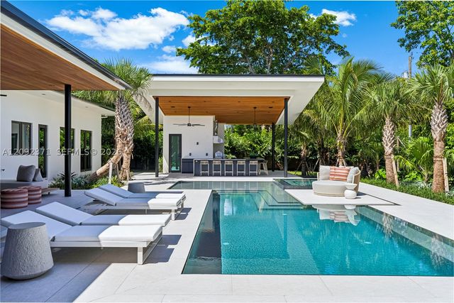12250 SW 62nd Ave, Pinecrest, FL 33156