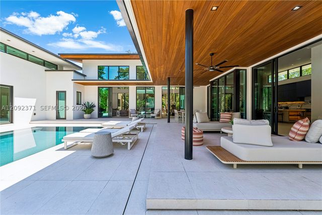 12250 SW 62nd Ave, Pinecrest, FL 33156