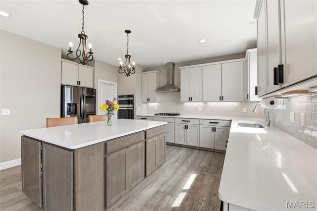 502 Leaning Woods Street, St Charles, MO 63301