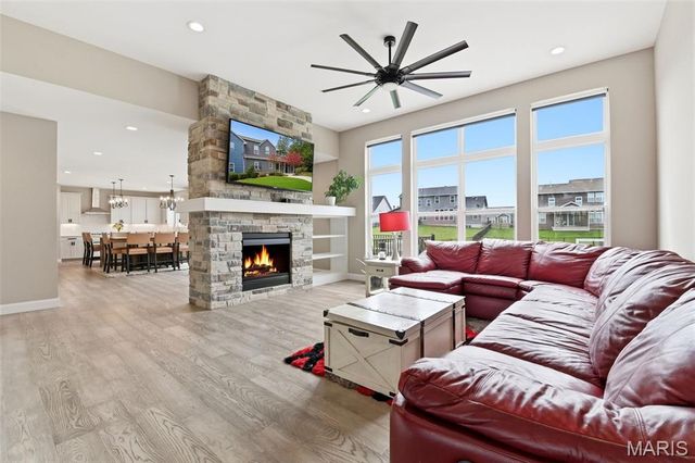 502 Leaning Woods Street, St Charles, MO 63301