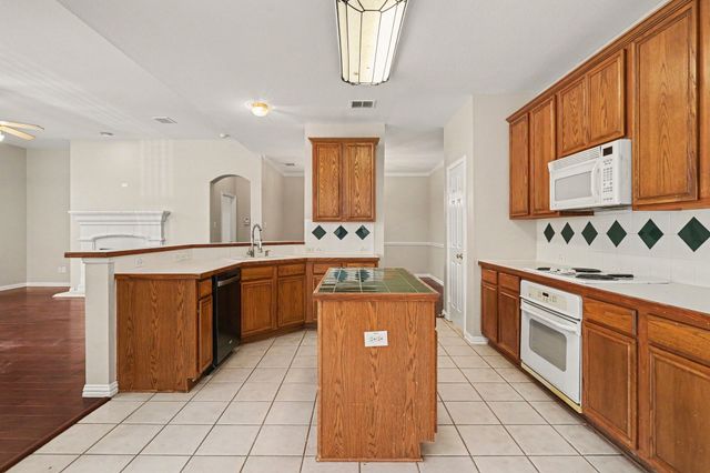 11829 Warbler Lane, Fort Worth, TX 76244