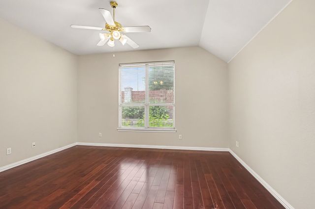 11829 Warbler Lane, Fort Worth, TX 76244