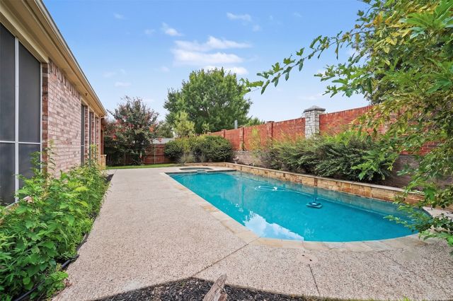 11829 Warbler Lane, Fort Worth, TX 76244