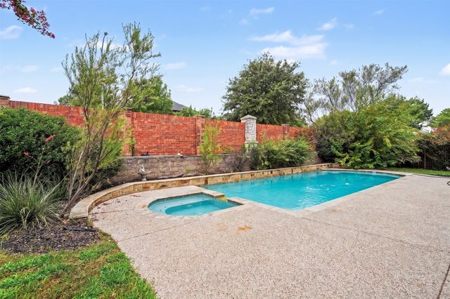 11829 Warbler Lane, Fort Worth, TX 76244
