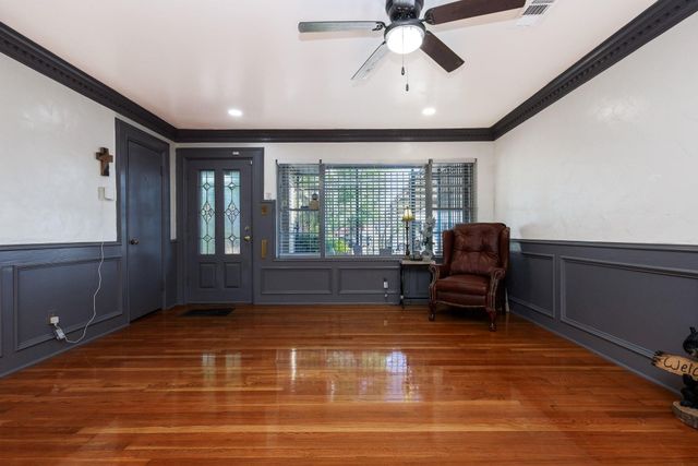 266 W Riverwood Drive, Houston, TX 77076